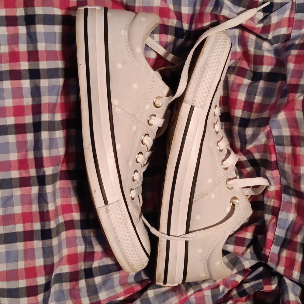 Chuck Taylor's Converse All*Star, size 7.
